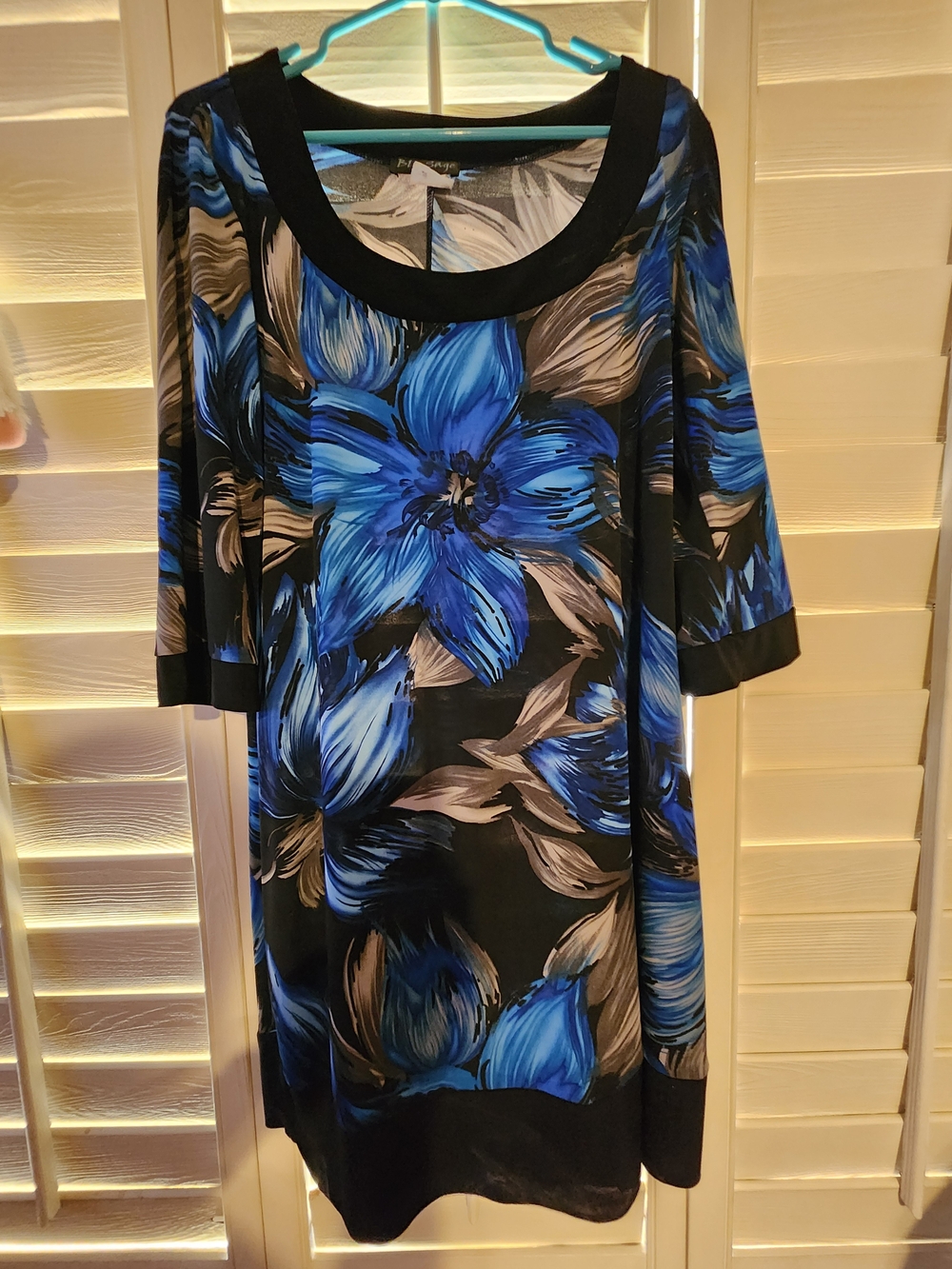 Blu Sage Black Midi Dress with Bold Blue Floral Print Size 16